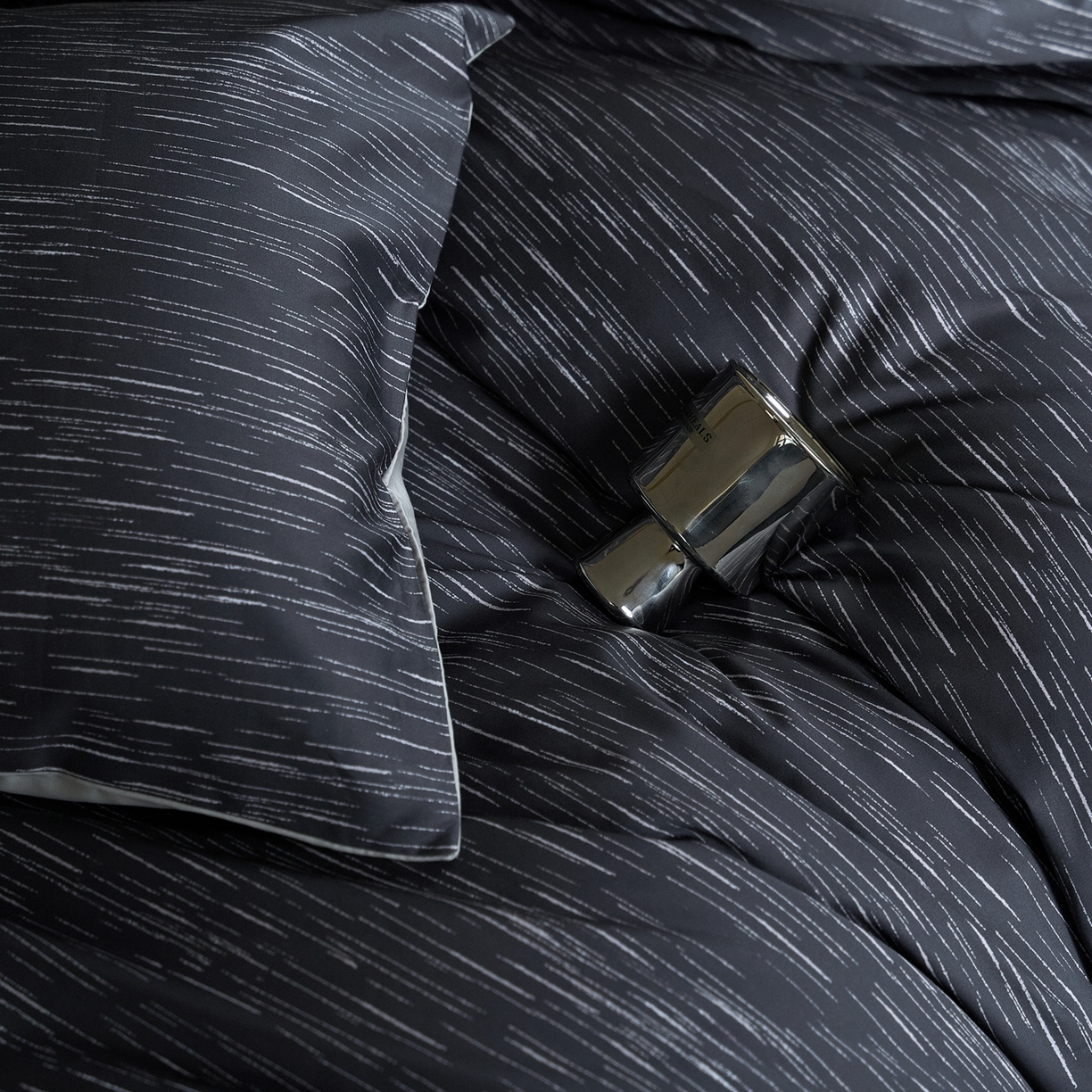 91家纺网 家纺一手货源 找家纺 ONE TWO ONE 1212025新款高端贡缎高支高密数码印花四件套-星河 星河-铭朗灰