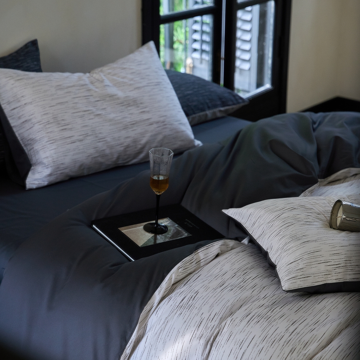 91家纺网 家纺一手货源 找家纺 ONE TWO ONE 1212025新款高端贡缎高支高密数码印花四件套-星河 星河-清茶灰