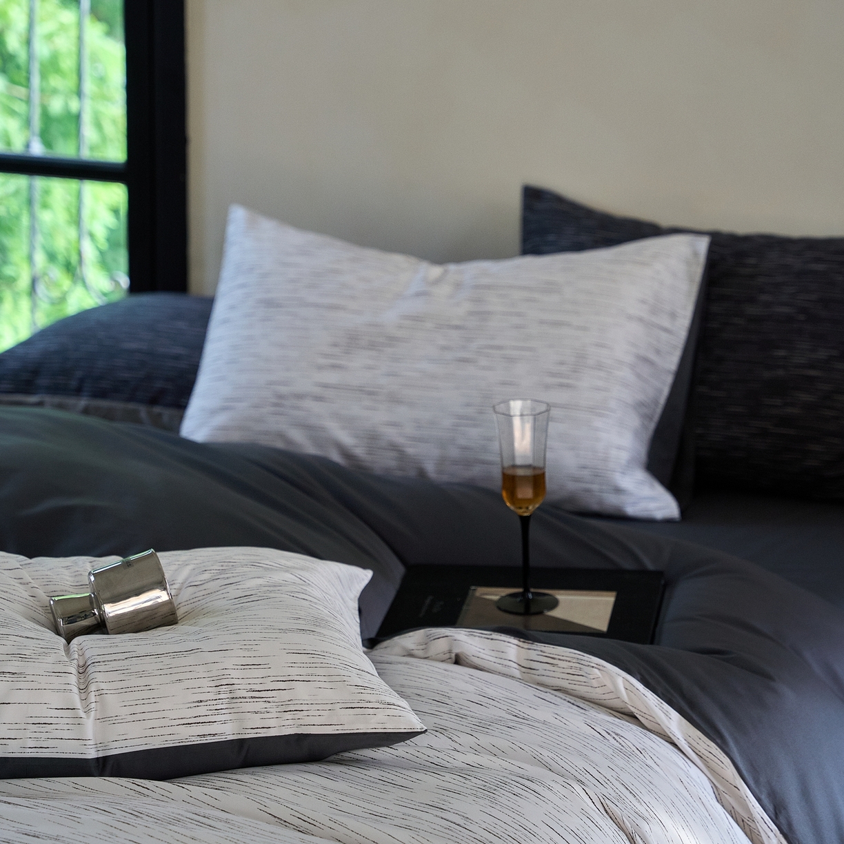 91家纺网 家纺一手货源 找家纺 ONE TWO ONE 1212025新款高端贡缎高支高密数码印花四件套-星河 星河-清茶灰