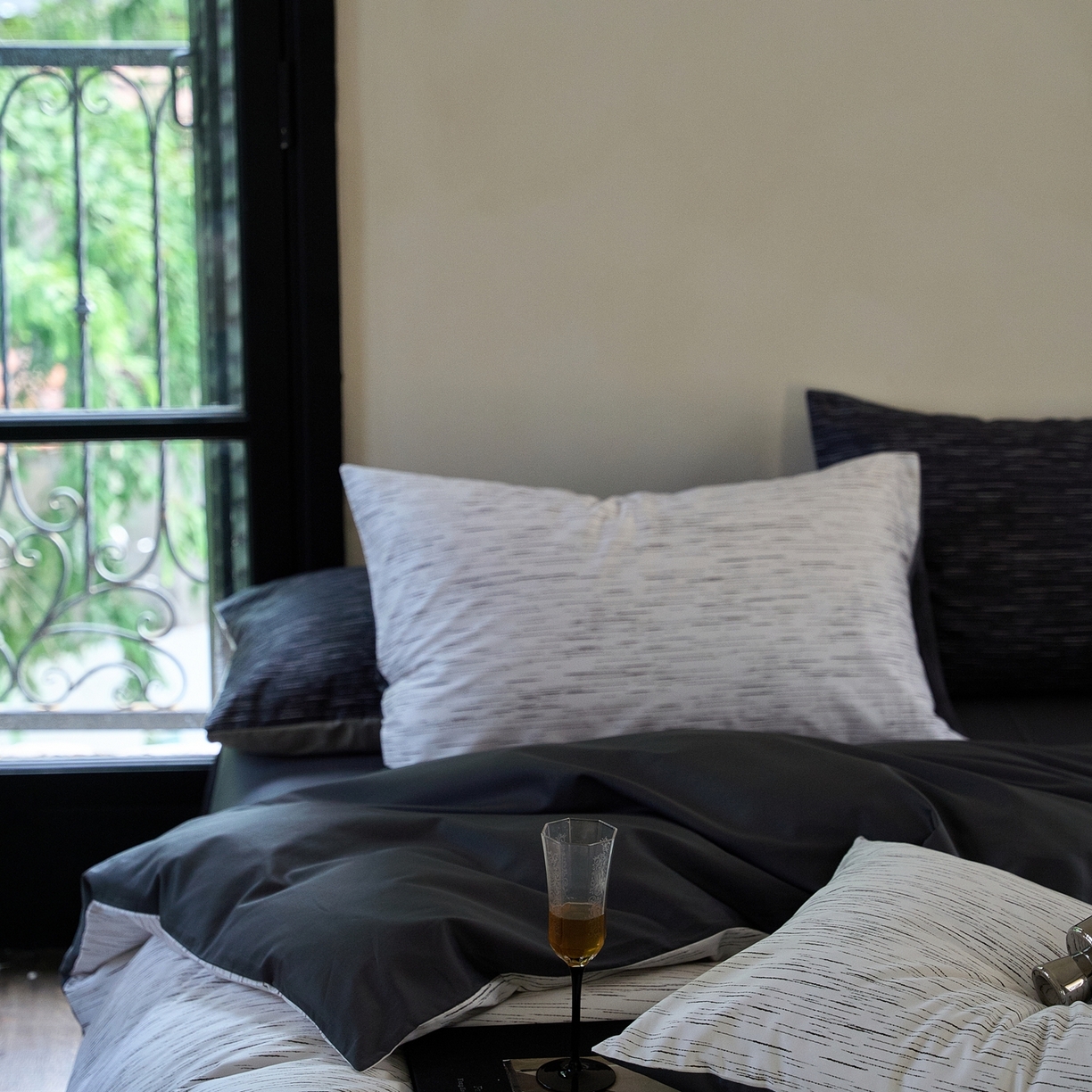 91家纺网 家纺一手货源 找家纺 ONE TWO ONE 1212025新款高端贡缎高支高密数码印花四件套-星河 星河-清茶灰