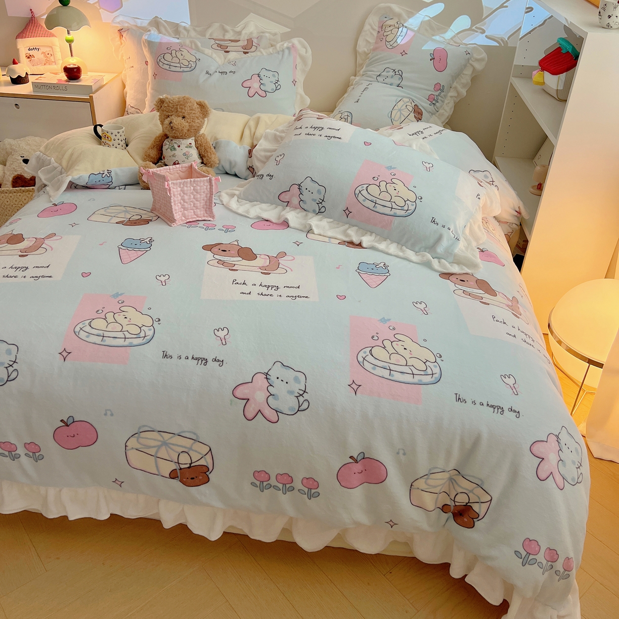 91家纺网 家纺一手货源 找家纺 （总）六巷胡同 2025新款韩式博主风花边款INS卡通A类牛奶绒四件套（第一系）