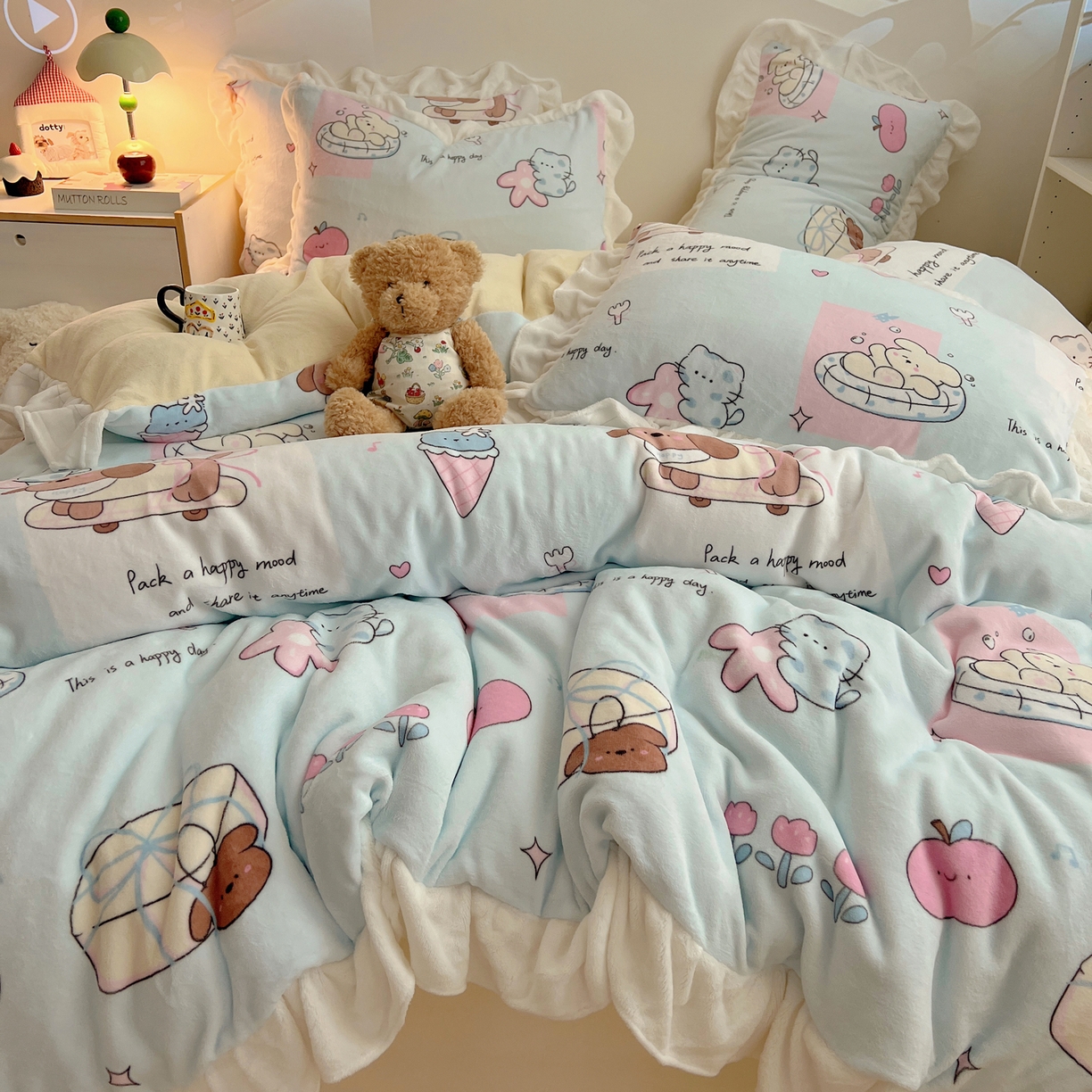 91家纺网 家纺一手货源 找家纺 （总）六巷胡同 2025新款韩式博主风花边款INS卡通A类牛奶绒四件套（第一系）