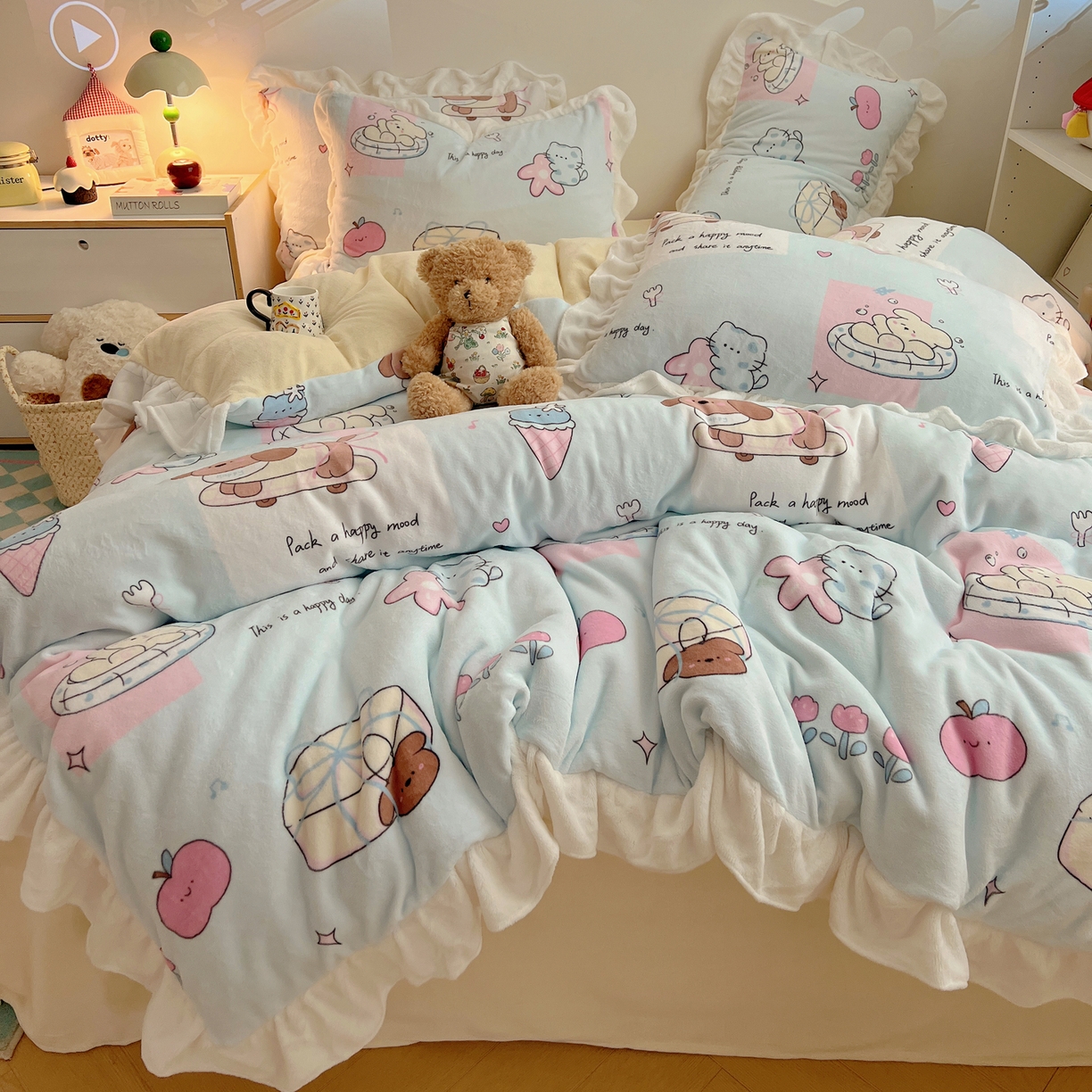 91家纺网 家纺一手货源 找家纺 （总）六巷胡同 2025新款韩式博主风花边款INS卡通A类牛奶绒四件套（第一系）