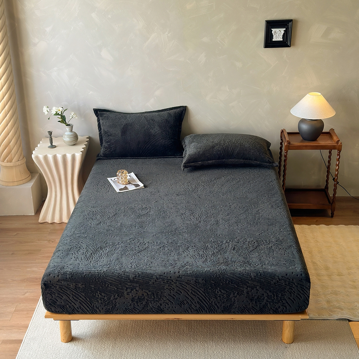 91家纺网 家纺一手货源 找家纺 （总）久云居 2025新款牛奶绒剪花床笠