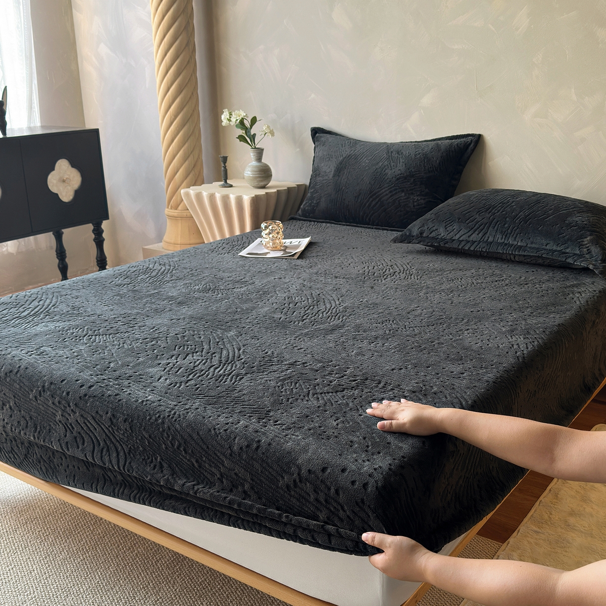 91家纺网 家纺一手货源 找家纺 （总）久云居 2025新款牛奶绒剪花床笠