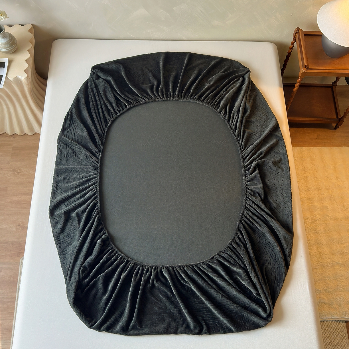 91家纺网 家纺一手货源 找家纺 （总）久云居 2025新款牛奶绒剪花床笠