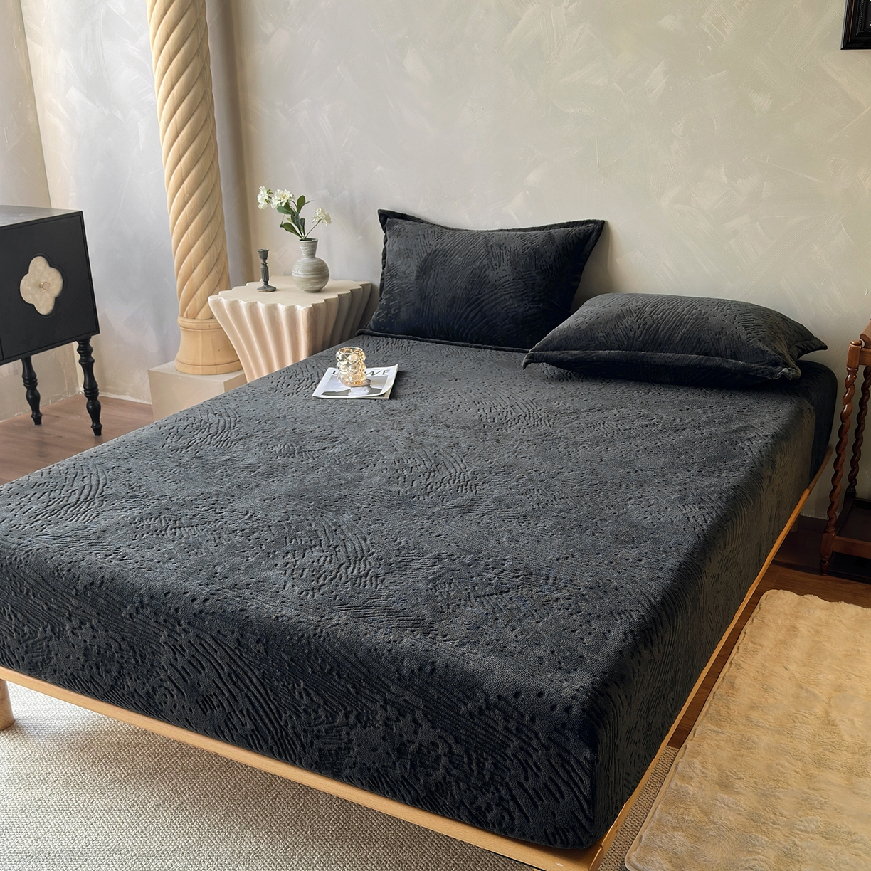 久云居 2025新款牛奶绒剪花床笠 深邃黑