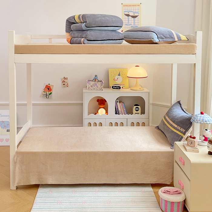 91家纺网 家纺一手货源 找家纺 锦润家纺 2025新款亲肤舒适牛奶绒三件套学生三件套上下铺三件套宿舍三件套 巴克斯