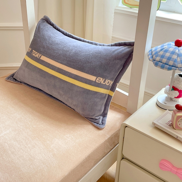 91家纺网 家纺一手货源 找家纺 锦润家纺 2025新款亲肤舒适牛奶绒三件套学生三件套上下铺三件套宿舍三件套 巴克斯