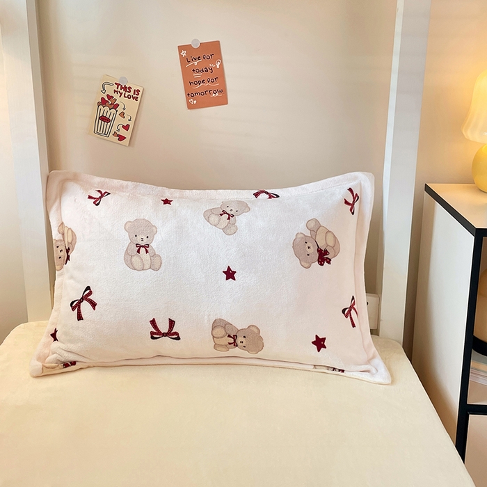 91家纺网 家纺一手货源 找家纺 锦润家纺 2025新款亲肤舒适牛奶绒三件套学生三件套上下铺三件套宿舍三件套 布偶熊