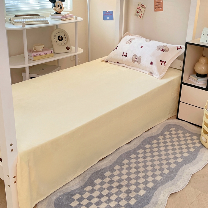 91家纺网 家纺一手货源 找家纺 锦润家纺 2025新款亲肤舒适牛奶绒三件套学生三件套上下铺三件套宿舍三件套 布偶熊