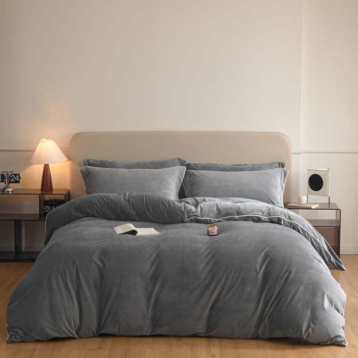 91家纺网 家纺一手货源 找家纺 ONE TWO ONE 121 【婴儿绒四件套】2025新款毛毯被子四件套单件床单被套床笠珊瑚绒牛奶绒冬被法兰绒兔毛绒滚绳款 纯色款-深灰