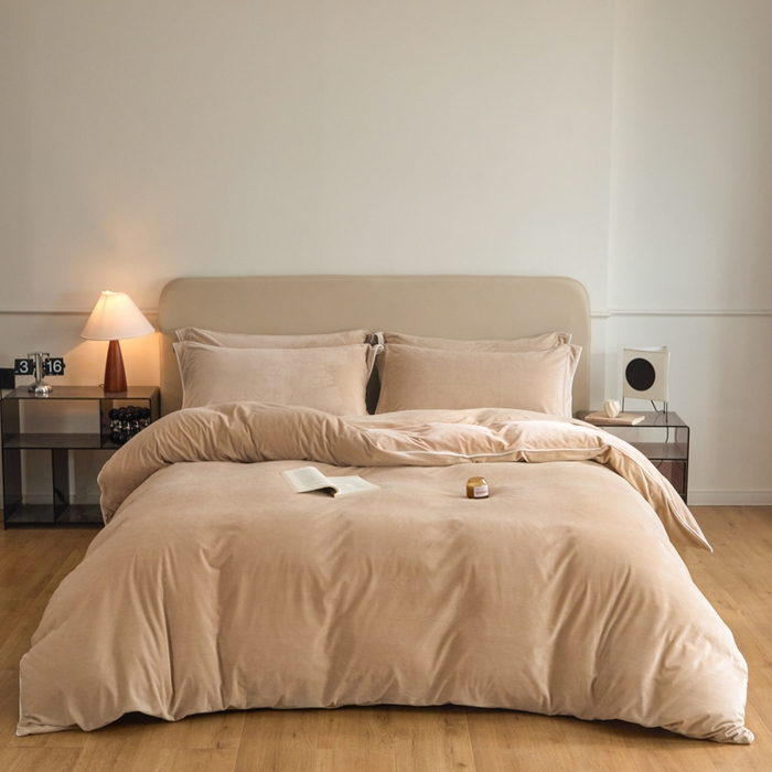 91家纺网 家纺一手货源 找家纺 ONE TWO ONE 121 【婴儿绒四件套】2025新款毛毯被子四件套单件床单被套床笠珊瑚绒牛奶绒冬被法兰绒兔毛绒滚绳款 纯色款-杏色