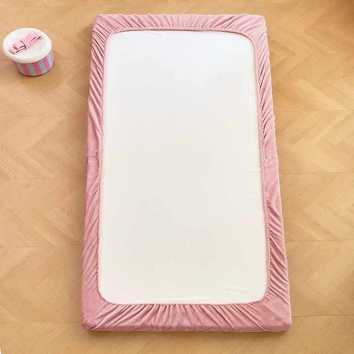 91家纺网 家纺一手货源 找家纺 锦润家纺 2025新款亲肤舒适牛奶绒三件套学生三件套上下铺三件套宿舍三件套 格子蝴蝶结