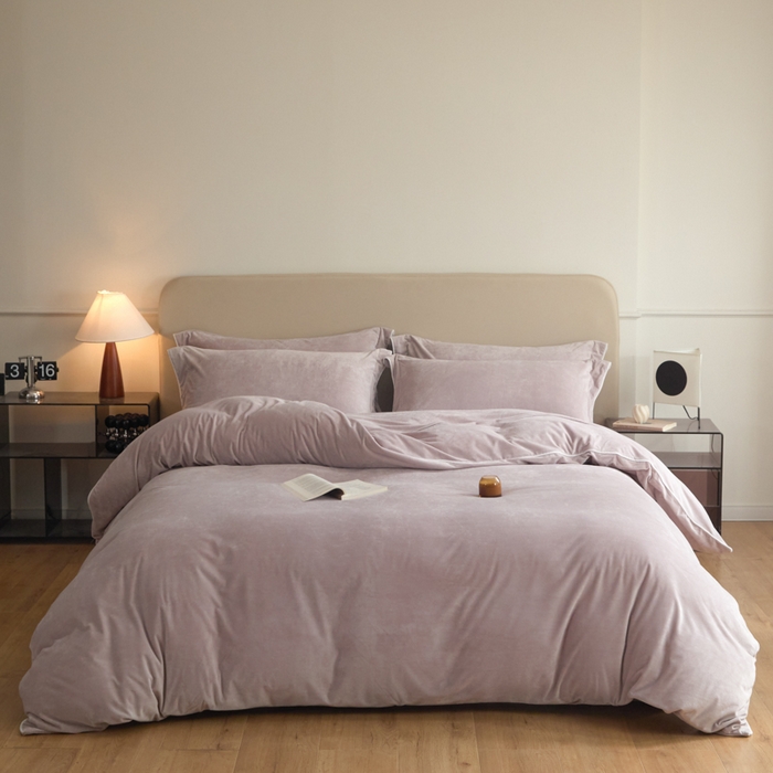 91家纺网 家纺一手货源 找家纺 ONE TWO ONE 121 【婴儿绒四件套】2025新款毛毯被子四件套单件床单被套床笠珊瑚绒牛奶绒冬被法兰绒兔毛绒滚绳款 纯色款-芋泥