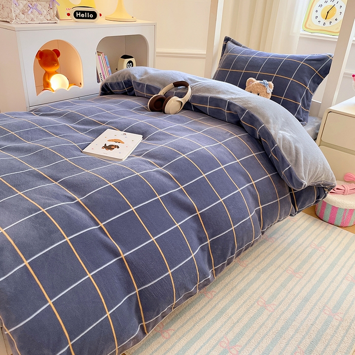 91家纺网 家纺一手货源 找家纺 锦润家纺 2025新款亲肤舒适牛奶绒三件套学生三件套上下铺三件套宿舍三件套 格子控-蓝