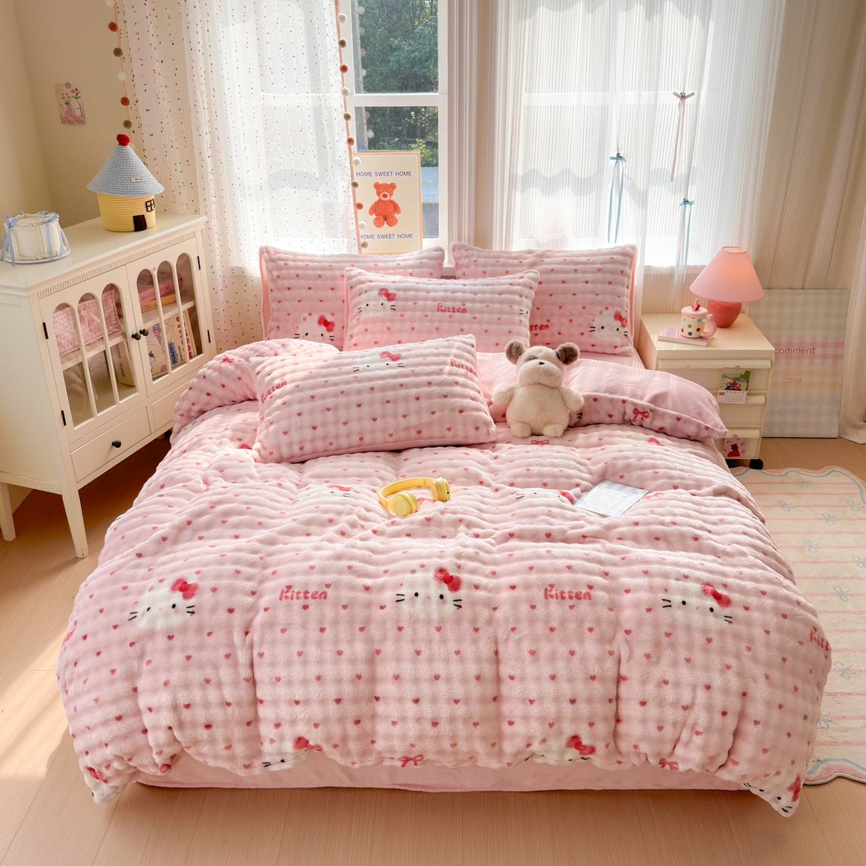 91家纺网 家纺一手货源 找家纺 德比尔斯 2025新款泡泡牛奶绒四件套 爱心kt 粉