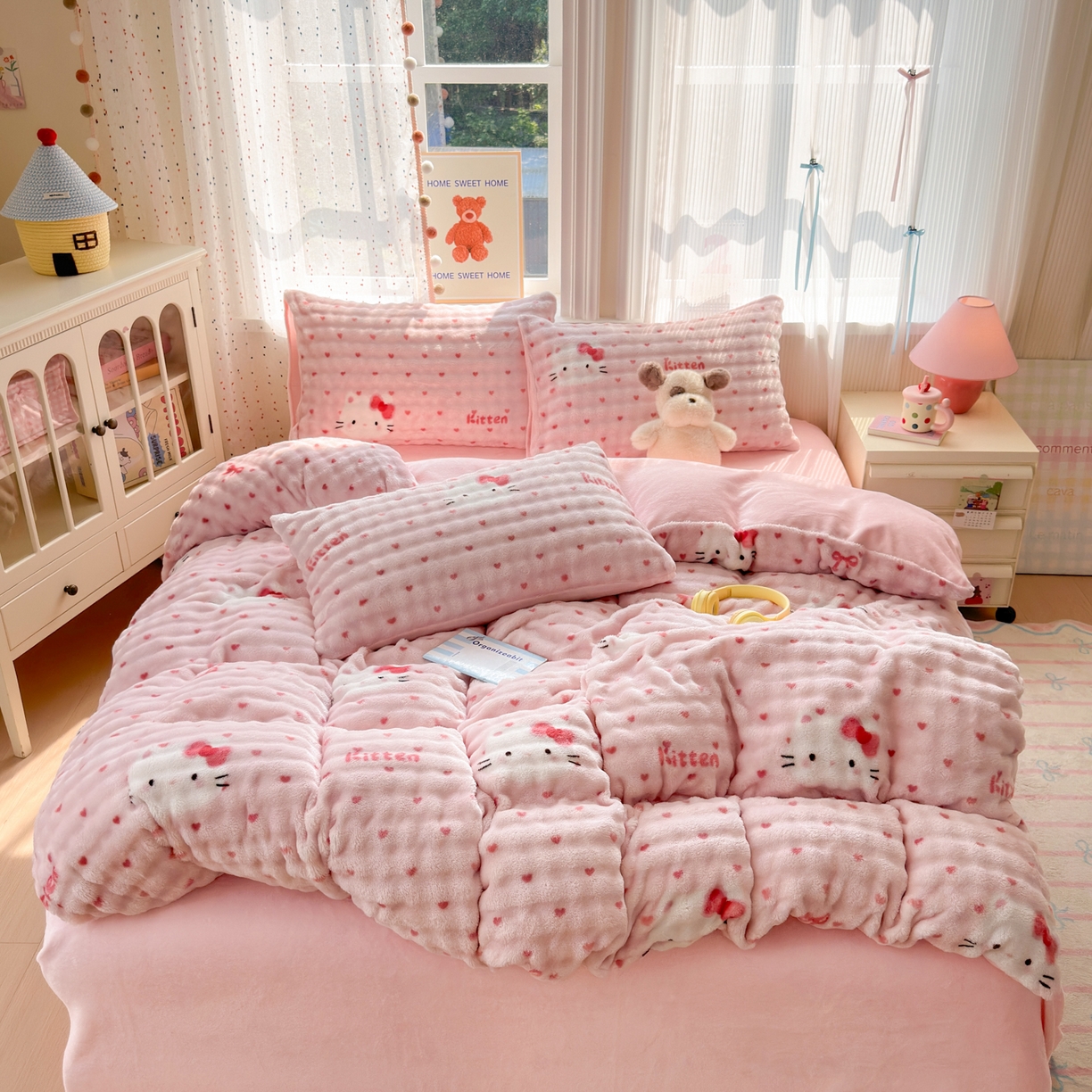 91家纺网 家纺一手货源 找家纺 德比尔斯 2025新款泡泡牛奶绒四件套 爱心kt 粉