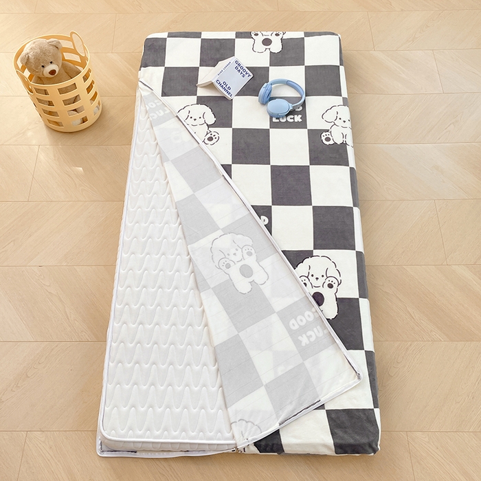 91家纺网 家纺一手货源 找家纺 锦润家纺 2025新款亲肤舒适牛奶绒三件套学生三件套上下铺三件套宿舍三件套 好运小狗