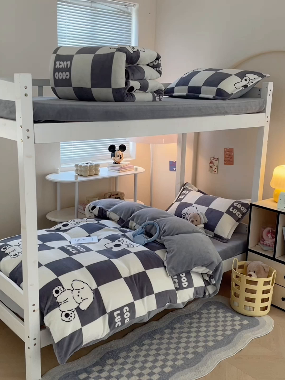 91家纺网 家纺一手货源 找家纺 锦润家纺 2025新款亲肤舒适牛奶绒三件套学生三件套上下铺三件套宿舍三件套 好运小狗