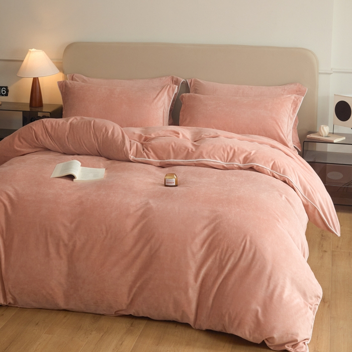 91家纺网 家纺一手货源 找家纺 ONE TWO ONE 121 【婴儿绒四件套】2025新款毛毯被子四件套单件床单被套床笠珊瑚绒牛奶绒冬被法兰绒兔毛绒滚绳款 纯色款-橘粉