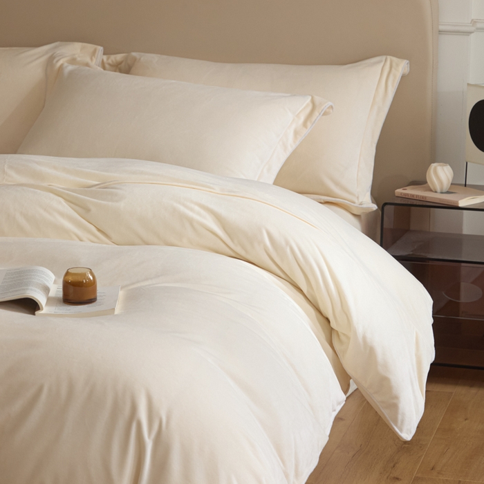 91家纺网 家纺一手货源 找家纺 ONE TWO ONE 121 【婴儿绒四件套】2025新款毛毯被子四件套单件床单被套床笠珊瑚绒牛奶绒冬被法兰绒兔毛绒滚绳款 纯色款-米白