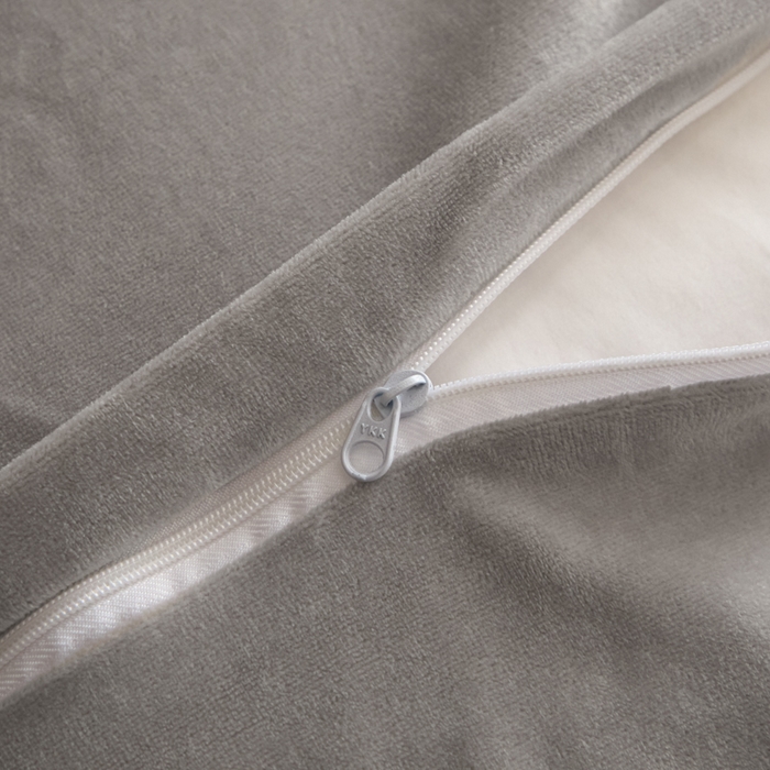 91家纺网 家纺一手货源 找家纺 ONE TWO ONE 121 【婴儿绒四件套】2025新款毛毯被子四件套单件床单被套床笠珊瑚绒牛奶绒冬被法兰绒兔毛绒滚绳款 纯色款-浅灰