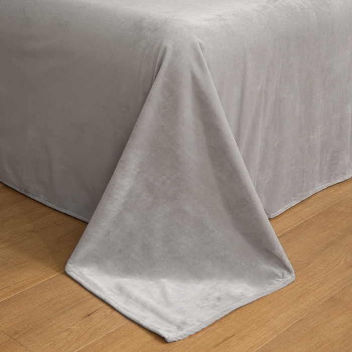 91家纺网 家纺一手货源 找家纺 ONE TWO ONE 121 【婴儿绒四件套】2025新款毛毯被子四件套单件床单被套床笠珊瑚绒牛奶绒冬被法兰绒兔毛绒滚绳款 纯色款-浅灰