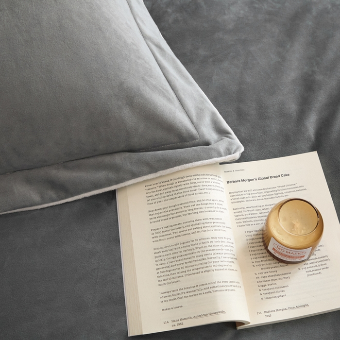 91家纺网 家纺一手货源 找家纺 ONE TWO ONE 121 【婴儿绒四件套】2025新款毛毯被子四件套单件床单被套床笠珊瑚绒牛奶绒冬被法兰绒兔毛绒滚绳款 纯色款-深灰