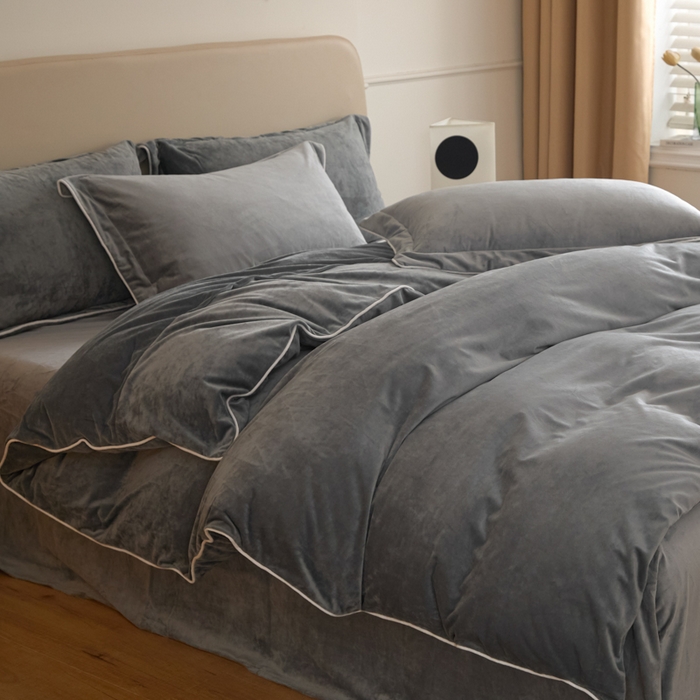 91家纺网 家纺一手货源 找家纺 ONE TWO ONE 121 【婴儿绒四件套】2025新款毛毯被子四件套单件床单被套床笠珊瑚绒牛奶绒冬被法兰绒兔毛绒滚绳款 纯色款-深灰