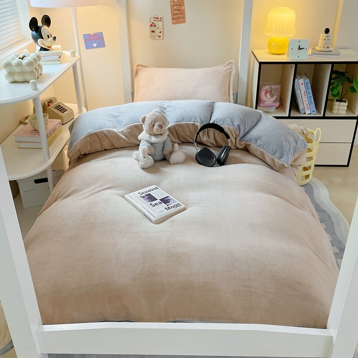 91家纺网 家纺一手货源 找家纺 锦润家纺 2025新款亲肤舒适牛奶绒三件套学生三件套上下铺三件套宿舍三件套 卡其+高级灰