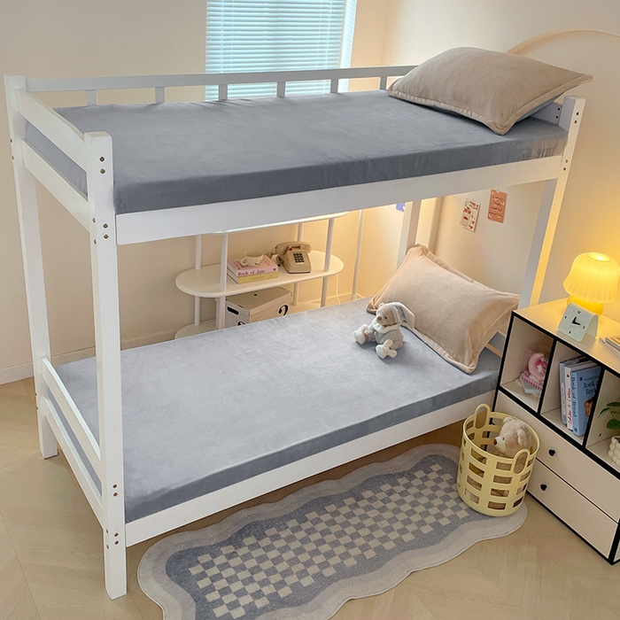 91家纺网 家纺一手货源 找家纺 锦润家纺 2025新款亲肤舒适牛奶绒三件套学生三件套上下铺三件套宿舍三件套 卡其+高级灰