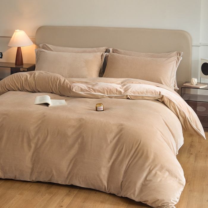 91家纺网 家纺一手货源 找家纺 ONE TWO ONE 121 【婴儿绒四件套】2025新款毛毯被子四件套单件床单被套床笠珊瑚绒牛奶绒冬被法兰绒兔毛绒滚绳款 纯色款-杏色