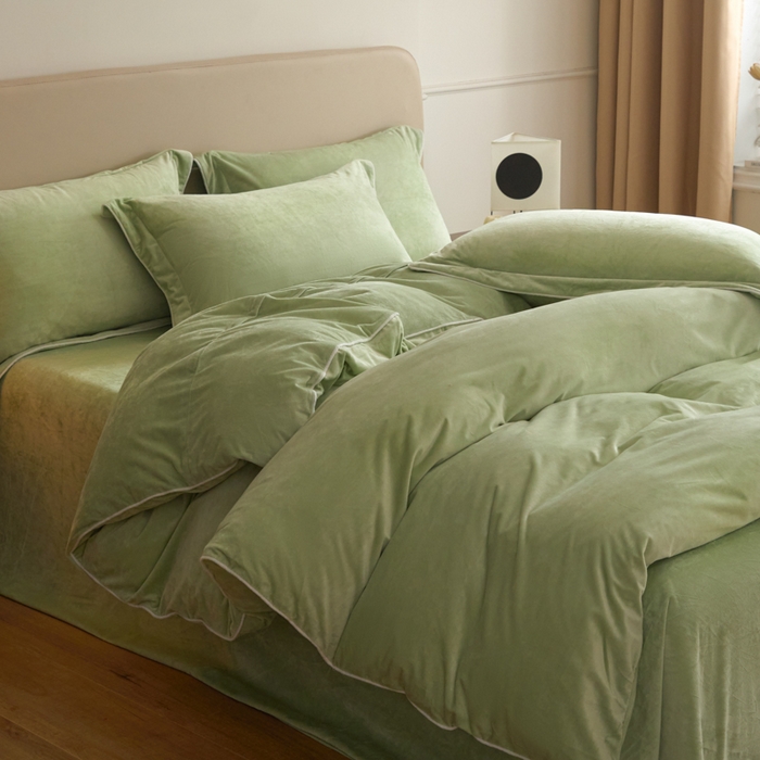 91家纺网 家纺一手货源 找家纺 ONE TWO ONE 121 【婴儿绒四件套】2025新款毛毯被子四件套单件床单被套床笠珊瑚绒牛奶绒冬被法兰绒兔毛绒滚绳款 纯色款-芽绿