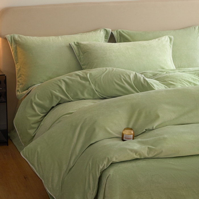 91家纺网 家纺一手货源 找家纺 ONE TWO ONE 121 【婴儿绒四件套】2025新款毛毯被子四件套单件床单被套床笠珊瑚绒牛奶绒冬被法兰绒兔毛绒滚绳款 纯色款-芽绿