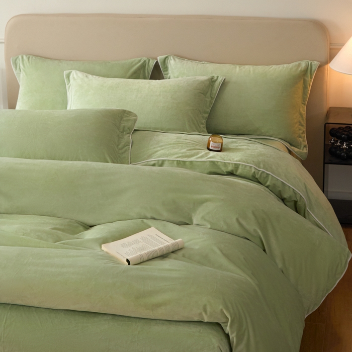 91家纺网 家纺一手货源 找家纺 ONE TWO ONE 121 【婴儿绒四件套】2025新款毛毯被子四件套单件床单被套床笠珊瑚绒牛奶绒冬被法兰绒兔毛绒滚绳款 纯色款-芽绿