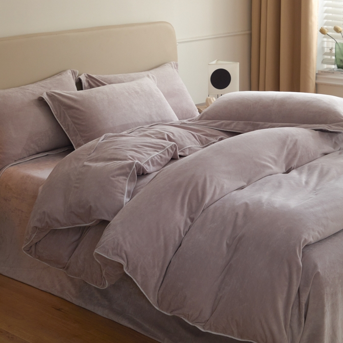 91家纺网 家纺一手货源 找家纺 ONE TWO ONE 121 【婴儿绒四件套】2025新款毛毯被子四件套单件床单被套床笠珊瑚绒牛奶绒冬被法兰绒兔毛绒滚绳款 纯色款-芋泥