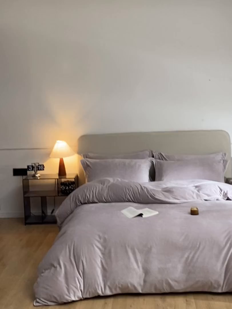 91家纺网 家纺一手货源 找家纺 ONE TWO ONE 121 【婴儿绒四件套】2025新款毛毯被子四件套单件床单被套床笠珊瑚绒牛奶绒冬被法兰绒兔毛绒滚绳款 纯色款-芋泥