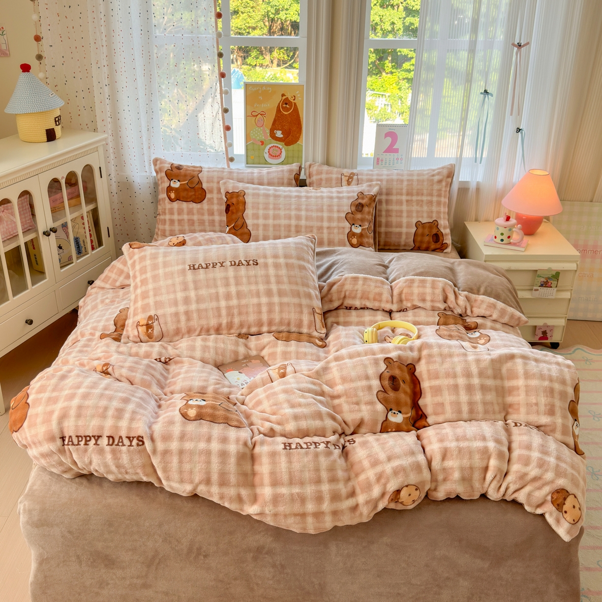 91家纺网 家纺一手货源 找家纺 德比尔斯 2025新款泡泡牛奶绒四件套 格瑞