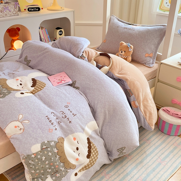 91家纺网 家纺一手货源 找家纺 锦润家纺 2025新款亲肤舒适牛奶绒三件套学生三件套上下铺三件套宿舍三件套 瞌睡兔