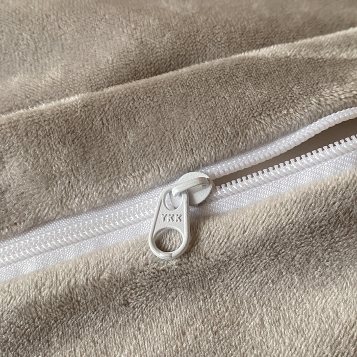 91家纺网 家纺一手货源 找家纺 ONE TWO ONE 121 【婴儿绒四件套】2025新款毛毯被子四件套单件床单被套床笠珊瑚绒牛奶绒冬被法兰绒兔毛绒滚绳款 双拼款-橘粉浅灰