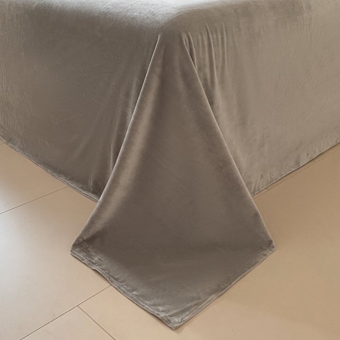 91家纺网 家纺一手货源 找家纺 ONE TWO ONE 121 【婴儿绒四件套】2025新款毛毯被子四件套单件床单被套床笠珊瑚绒牛奶绒冬被法兰绒兔毛绒滚绳款 双拼款-橘粉浅灰