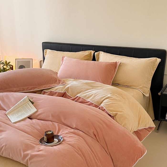 91家纺网 家纺一手货源 找家纺 ONE TWO ONE 121 【婴儿绒四件套】2025新款毛毯被子四件套单件床单被套床笠珊瑚绒牛奶绒冬被法兰绒兔毛绒滚绳款 双拼款-橘粉乳酪