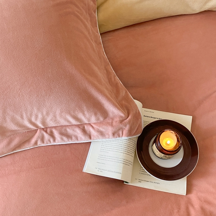 91家纺网 家纺一手货源 找家纺 ONE TWO ONE 121 【婴儿绒四件套】2025新款毛毯被子四件套单件床单被套床笠珊瑚绒牛奶绒冬被法兰绒兔毛绒滚绳款 双拼款-橘粉乳酪