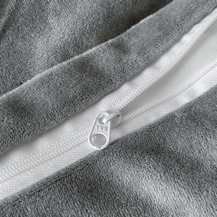 91家纺网 家纺一手货源 找家纺 ONE TWO ONE 121 【婴儿绒四件套】2025新款毛毯被子四件套单件床单被套床笠珊瑚绒牛奶绒冬被法兰绒兔毛绒滚绳款 双拼款-蓝灰