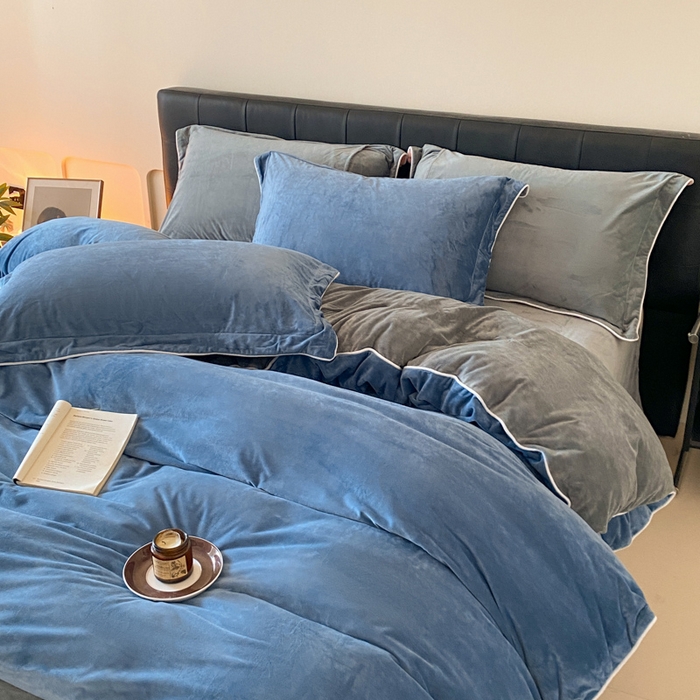 91家纺网 家纺一手货源 找家纺 ONE TWO ONE 121 【婴儿绒四件套】2025新款毛毯被子四件套单件床单被套床笠珊瑚绒牛奶绒冬被法兰绒兔毛绒滚绳款 双拼款-蓝灰