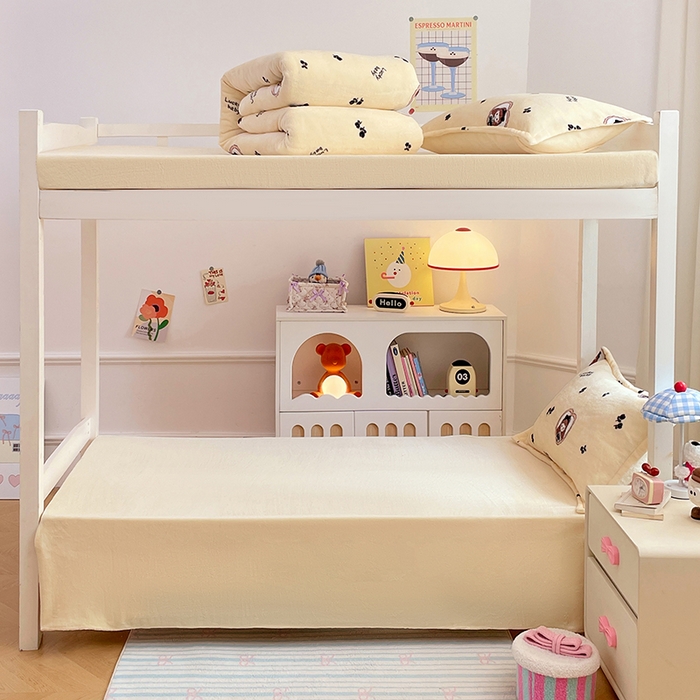 91家纺网 家纺一手货源 找家纺 锦润家纺 2025新款亲肤舒适牛奶绒三件套学生三件套上下铺三件套宿舍三件套 可爱女孩