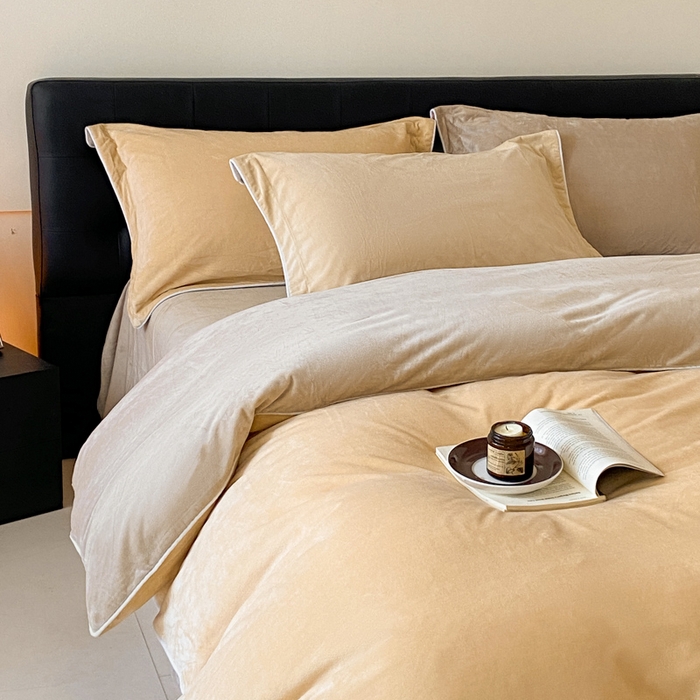 91家纺网 家纺一手货源 找家纺 ONE TWO ONE 121 【婴儿绒四件套】2025新款毛毯被子四件套单件床单被套床笠珊瑚绒牛奶绒冬被法兰绒兔毛绒滚绳款 双拼款-乳酪米咖