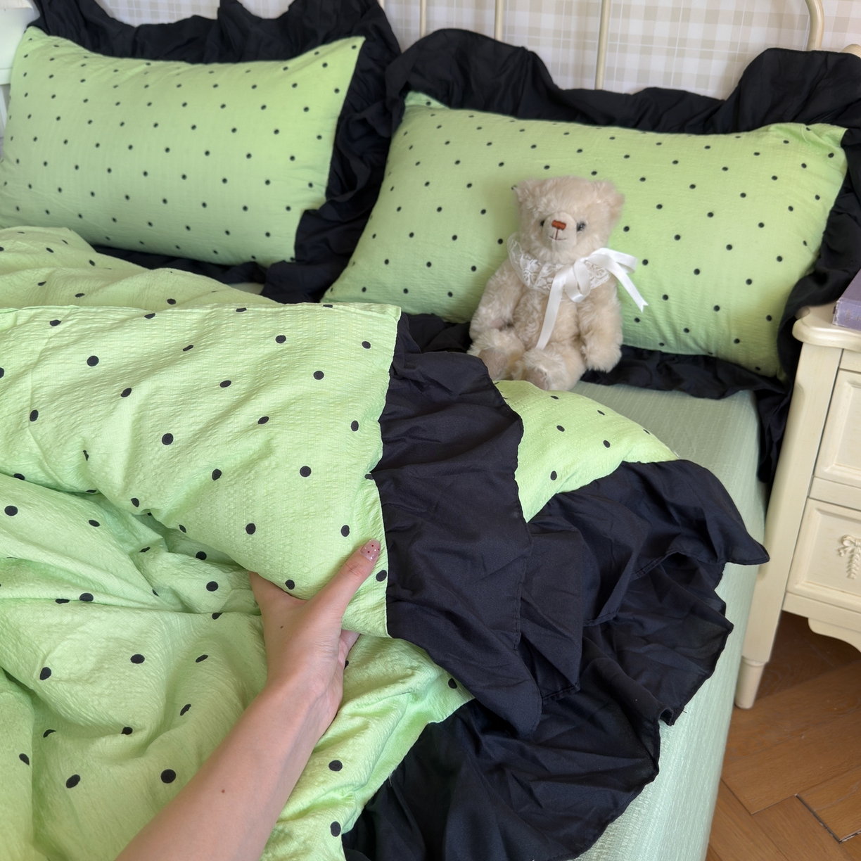 91家纺网 家纺一手货源 找家纺 优卡迪家纺馆 2025新款皱皱棉双层纱黑花边四件套 波点生活-绿