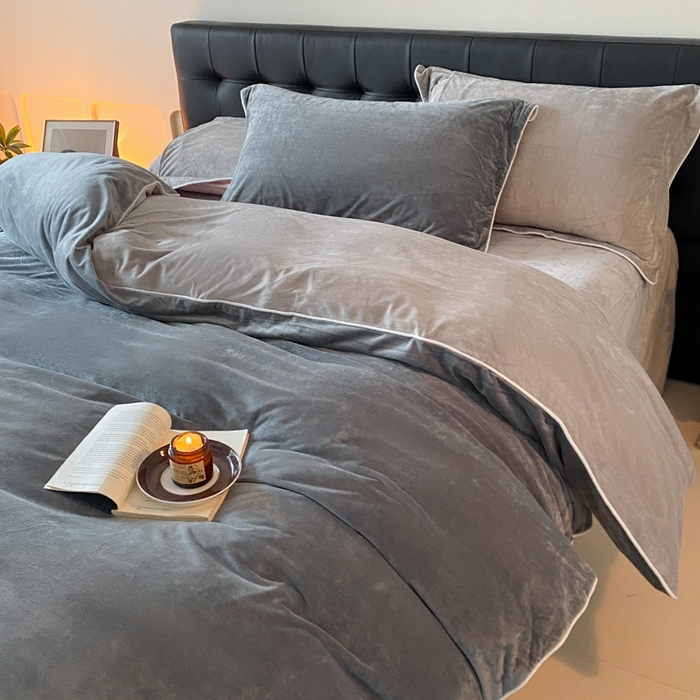 91家纺网 家纺一手货源 找家纺 ONE TWO ONE 121 【婴儿绒四件套】2025新款毛毯被子四件套单件床单被套床笠珊瑚绒牛奶绒冬被法兰绒兔毛绒滚绳款 双拼款-神秘灰浅灰